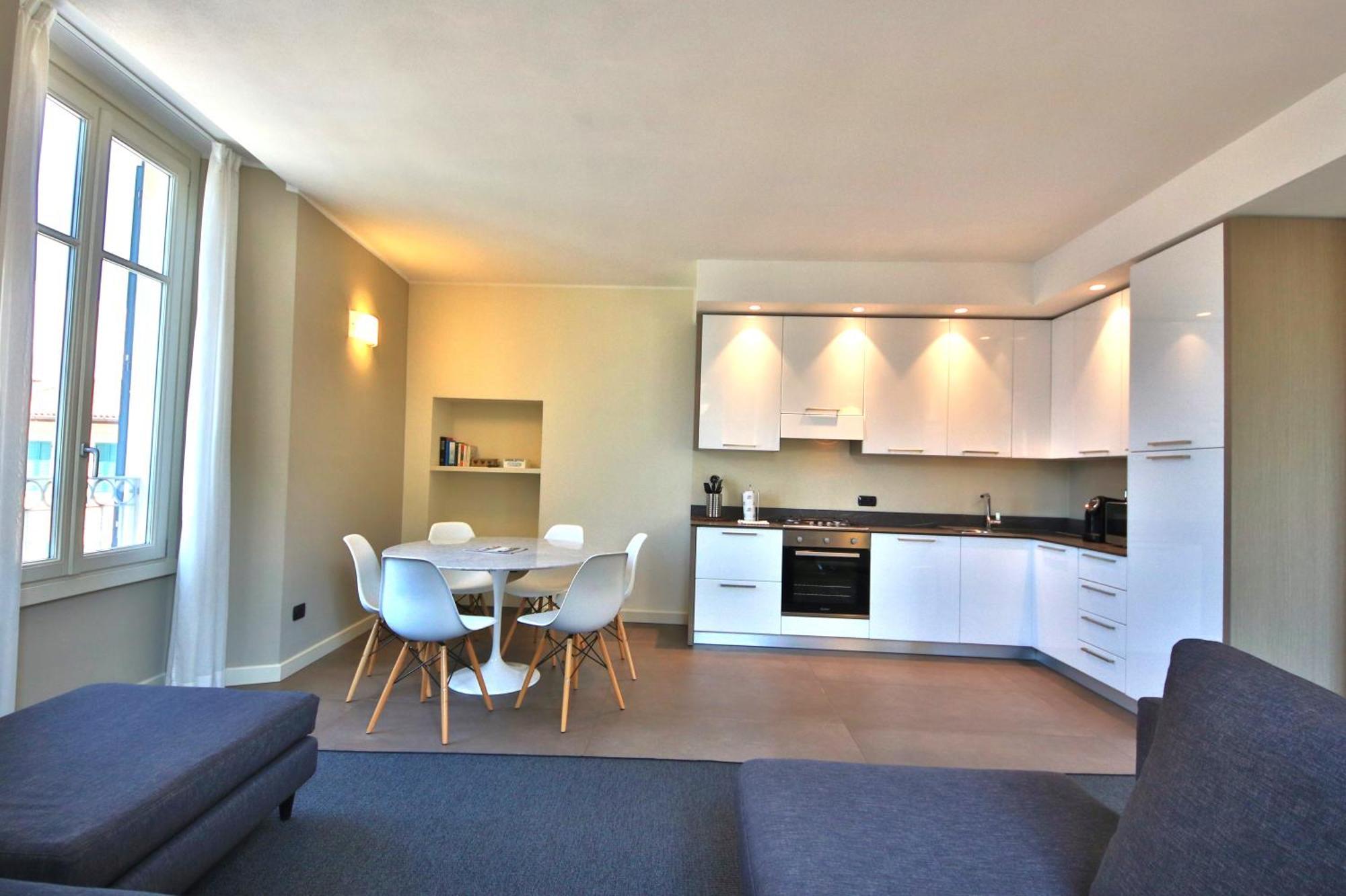 Liszt Tower By Klabhouse Apartment เบลลาโจ ภายนอก รูปภาพ